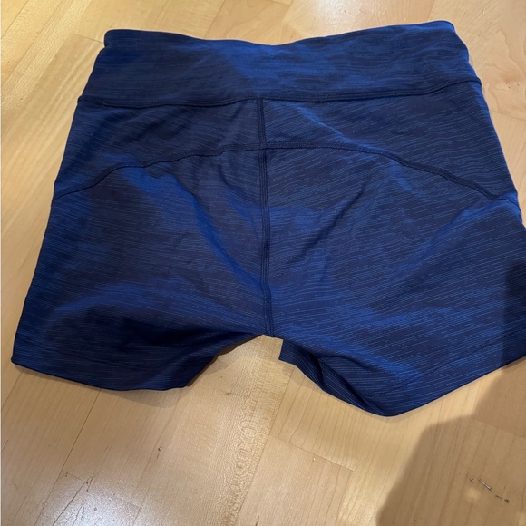 Outdoor Voices Original TechSweat Flex shorts - Picture 3 of 3